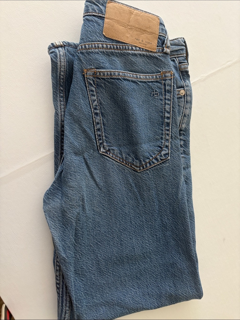 rag & bone Women’s Logan Mid Rise Wide leg in Medium Blue Wash (Lily)